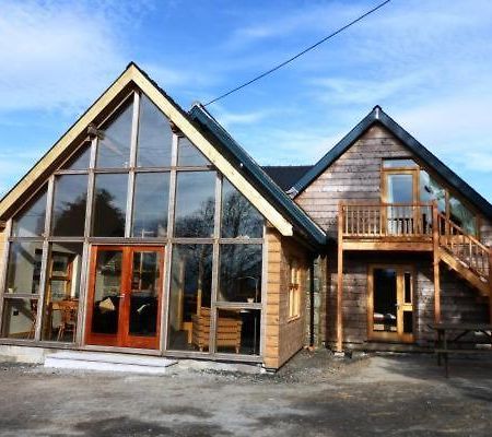 Old Skool Accommodation Trawsfynydd Exterior photo